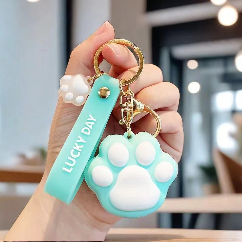Wholesale Cartoon creative cat claw keychain cute girl heart keychain